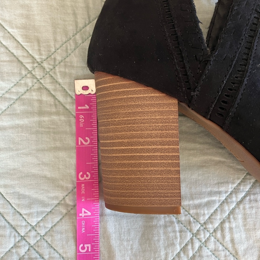 Fergalicious Booties - Picture 8 of 10